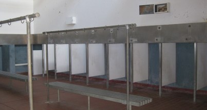 IMG_7936_insideshowerblock